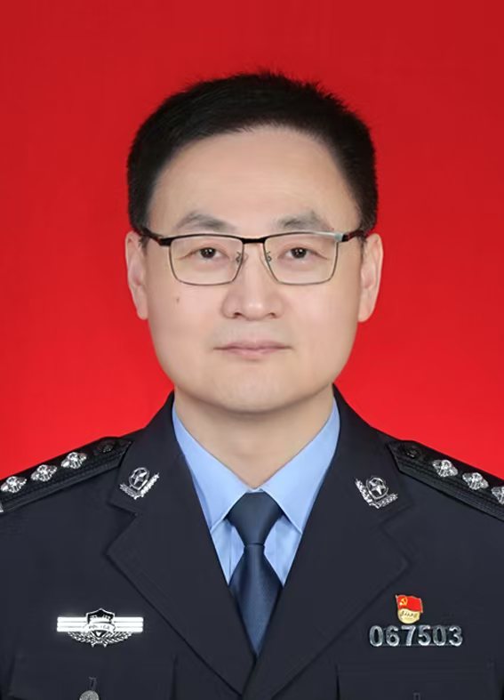 刘振